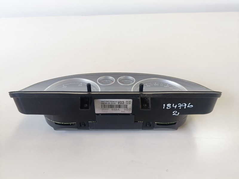 Recambio de cuadro instrumentos para volkswagen passat berlina (3b3) avf referencia OEM IAM 3B0920829A  