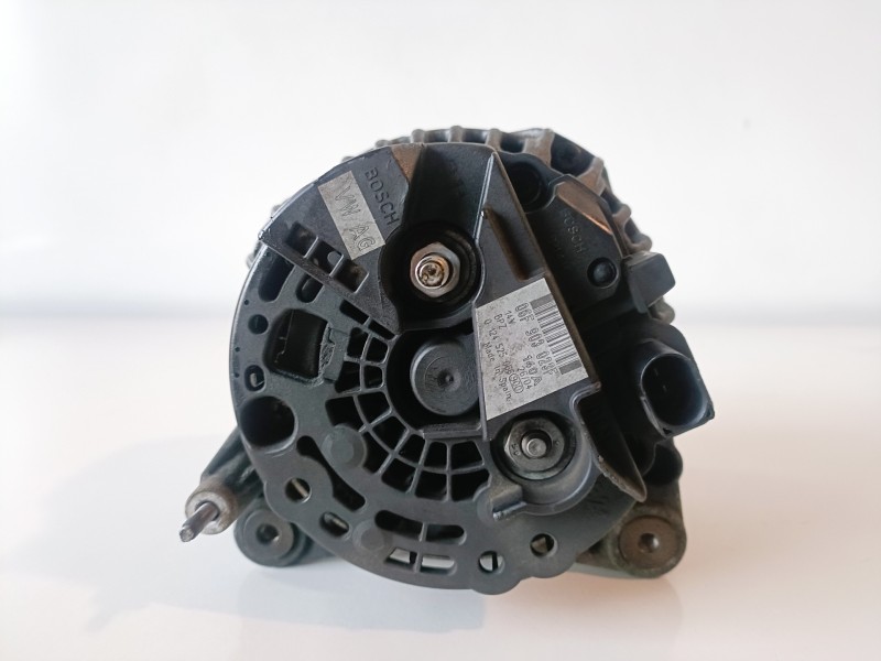 Recambio de alternador para volkswagen caddy (2k)(02.2004) bjb referencia OEM IAM 06F903023F  