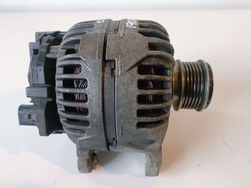 Recambio de alternador para volkswagen caddy (2k)(02.2004) bjb referencia OEM IAM 06F903023F  