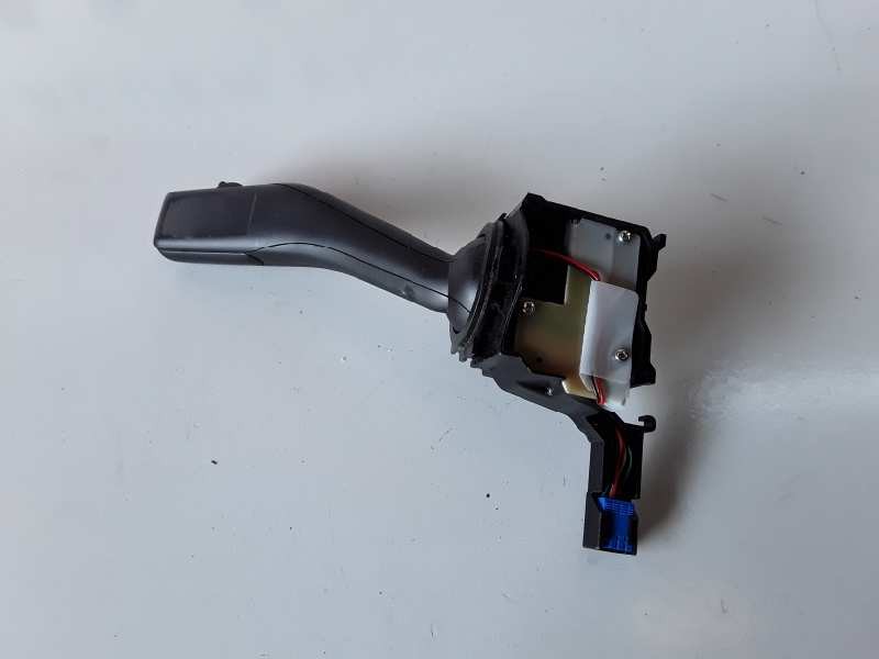 Recambio de mando limpia para seat leon (1p1) bxe referencia OEM IAM 1K0953519  