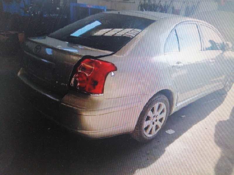 toyota avensis berlina (t25) del año 2008