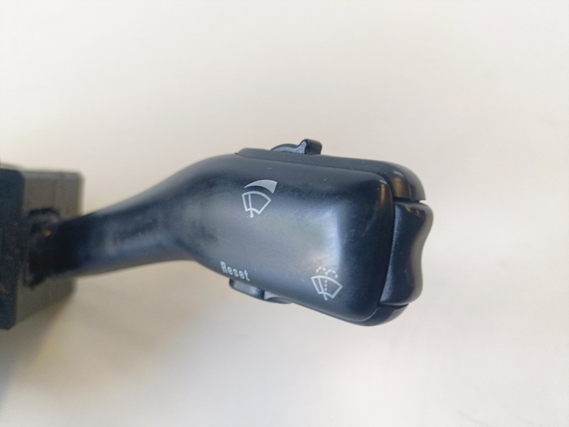 Recambio de mando luces para volkswagen passat berlina (3b3) avf referencia OEM IAM 4B0953503G  