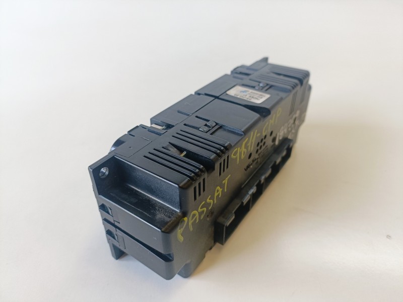 Recambio de mando climatizador para volkswagen passat berlina (3b3) avf referencia OEM IAM 3B1907044K  