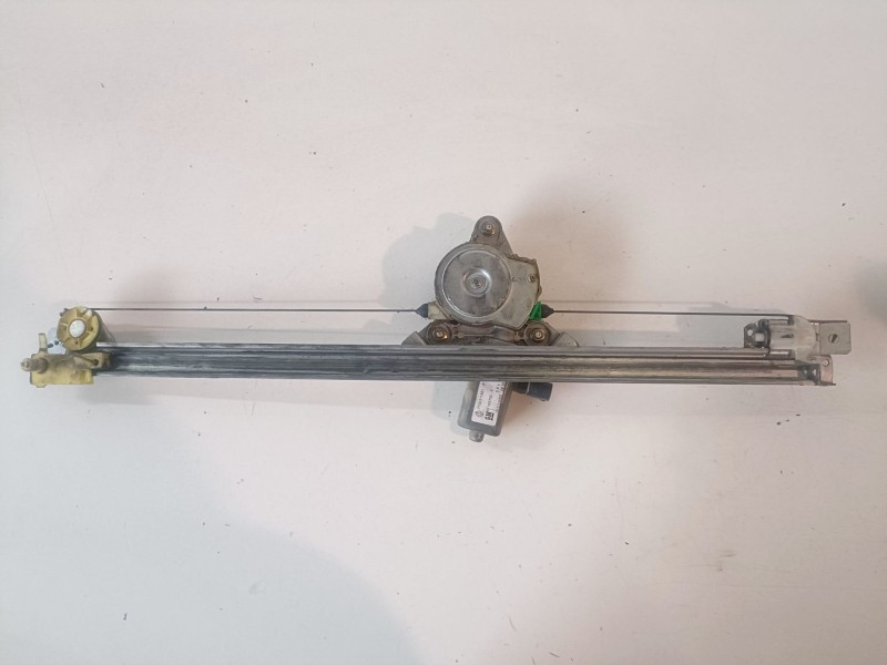 Recambio de elevalunas delantero derecho para nissan primastar (x83) f9q760 referencia OEM IAM 7700311821F  