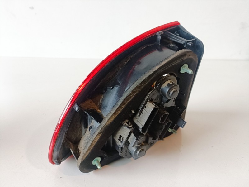 Recambio de piloto trasero derecho para seat leon (1m1) azd referencia OEM IAM   