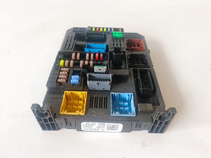 Recambio de caja reles / fusibles para opel combo life e yh01 referencia OEM IAM 982632358000  