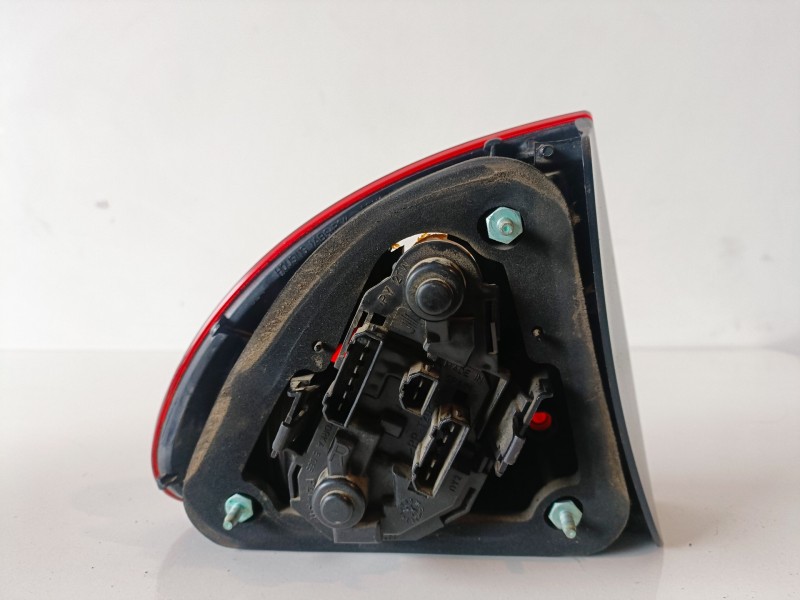 Recambio de piloto trasero derecho para seat leon (1m1) azd referencia OEM IAM   