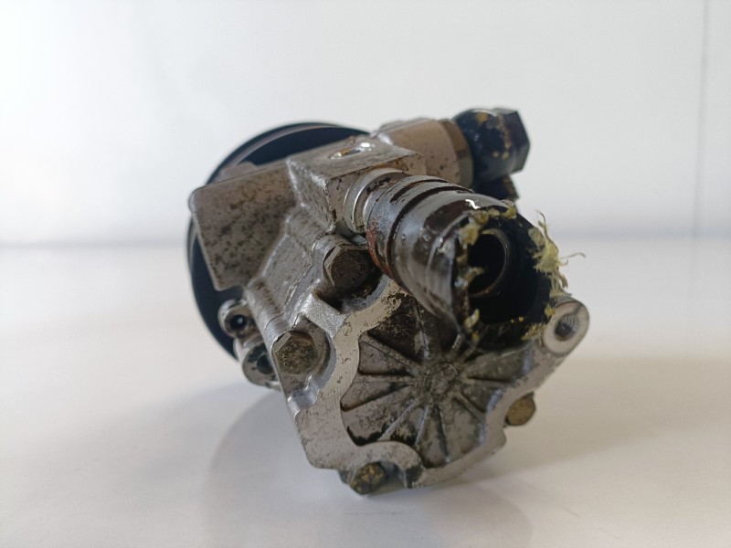 Recambio de bomba direccion para volkswagen polo iii (6n1) aee referencia OEM IAM 7691955220/032145157A  