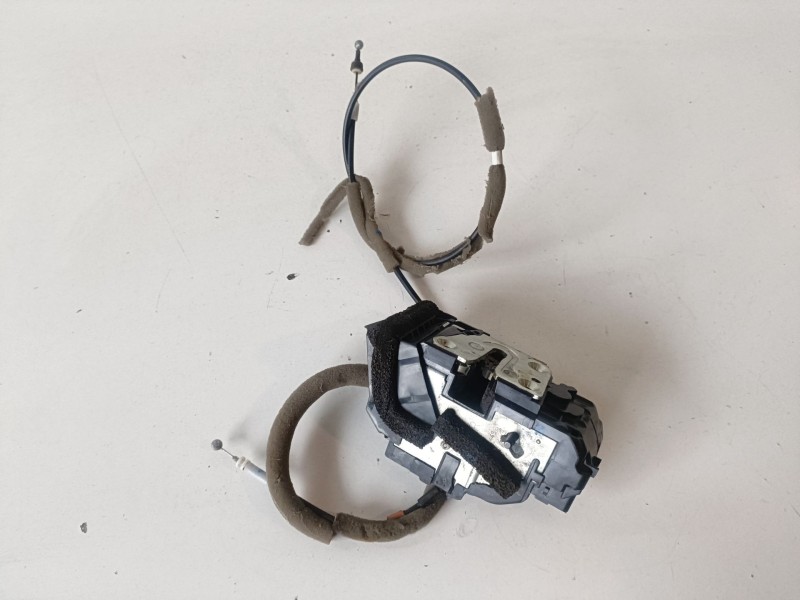 Recambio de bombin puerta delantera derecha para renault kadjar k9k646 referencia OEM IAM   