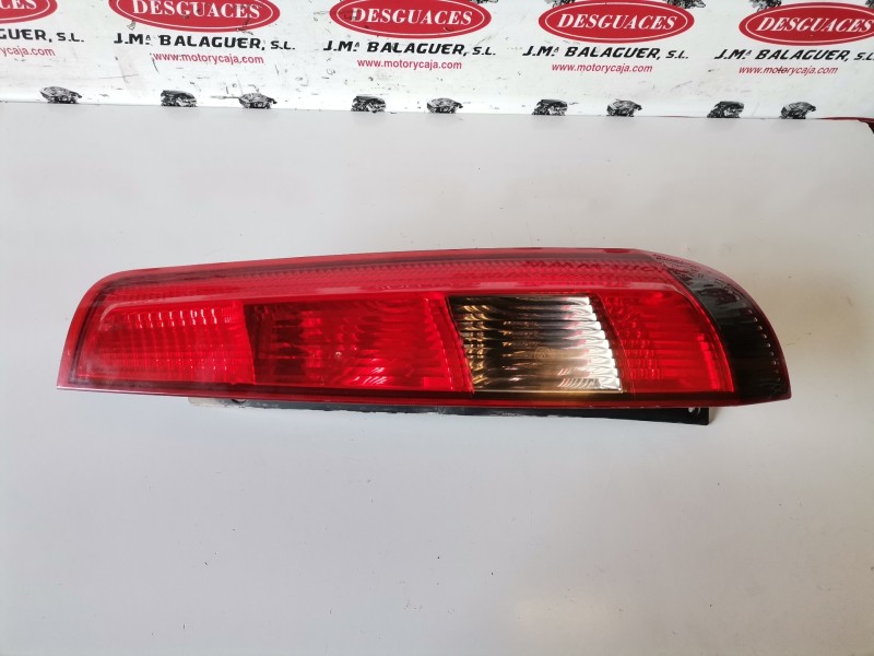 Recambio de piloto trasero derecho para ford fiesta (cbk) hhja referencia OEM IAM 2S5113A602A  