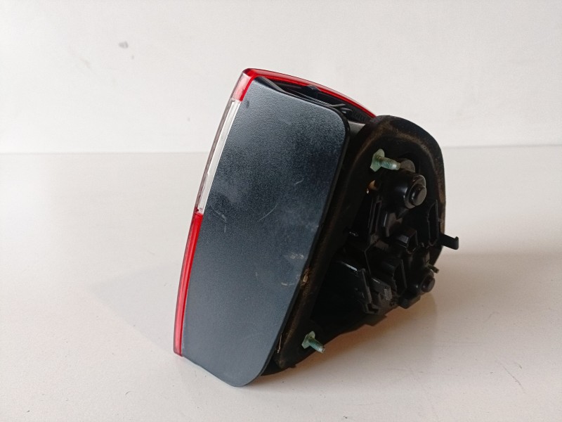 Recambio de piloto trasero izquierdo para seat leon (1m1) azd referencia OEM IAM   