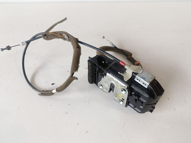 Recambio de bombin puerta delantera derecha para renault kadjar k9k646 referencia OEM IAM   