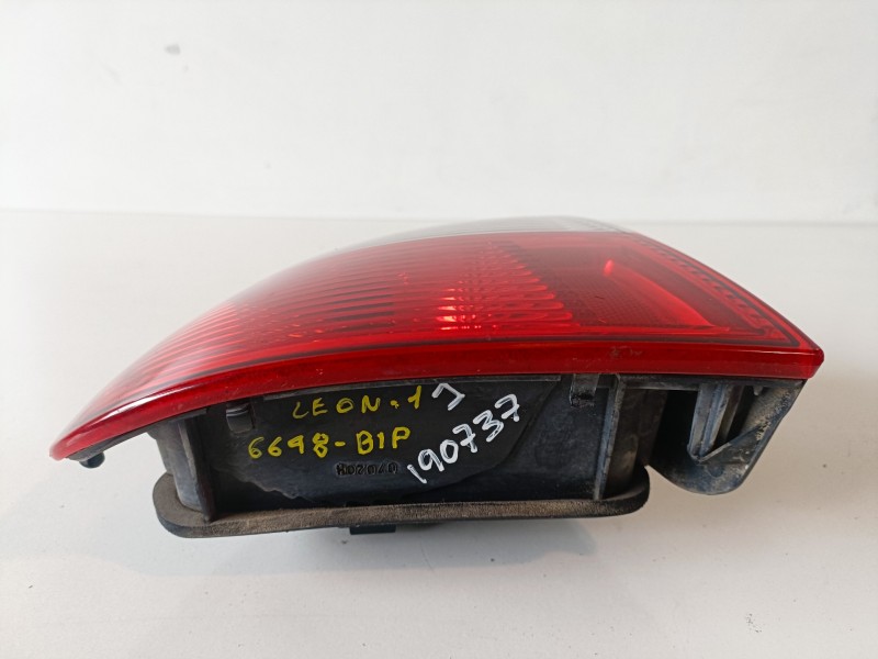 Recambio de piloto trasero izquierdo para seat leon (1m1) azd referencia OEM IAM   