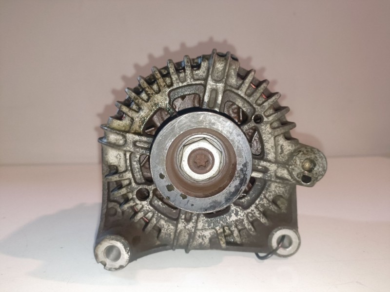 Recambio de alternador para land rover freelander (ln) 204d3 referencia OEM IAM YLE500170  