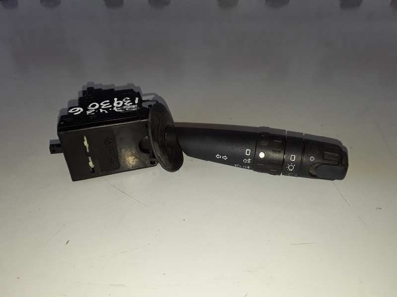 Recambio de mando luces para peugeot 406 berlina (s1/s2) rhy referencia OEM IAM 96274722ZL/34417001  