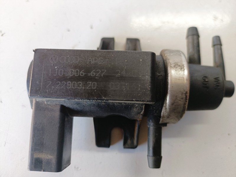 Recambio de valvula aire adicional para volkswagen passat berlina (3b3) avf referencia OEM IAM 1J0906627 / 72290320  