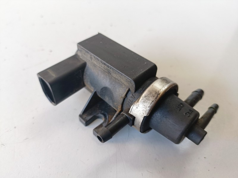 Recambio de valvula aire adicional para volkswagen passat berlina (3b3) avf referencia OEM IAM 1J0906627 / 72290320  