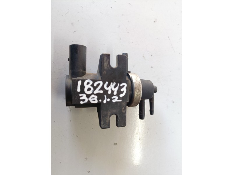 Recambio de valvula aire adicional para volkswagen passat berlina (3b3) avf referencia OEM IAM 1J0906627 / 72290320  