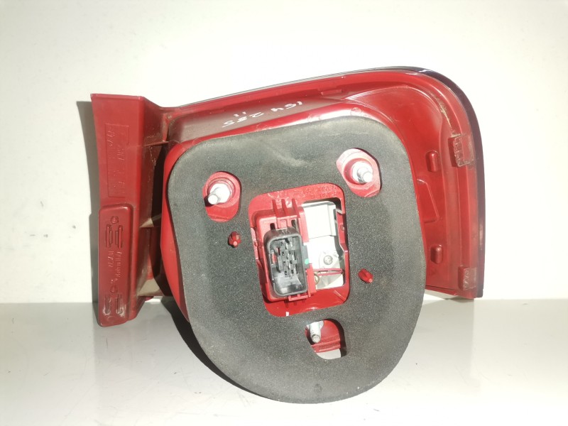 Recambio de piloto trasero izquierdo para volkswagen passat berlina (3c2) bkp referencia OEM IAM 3C5945095C  