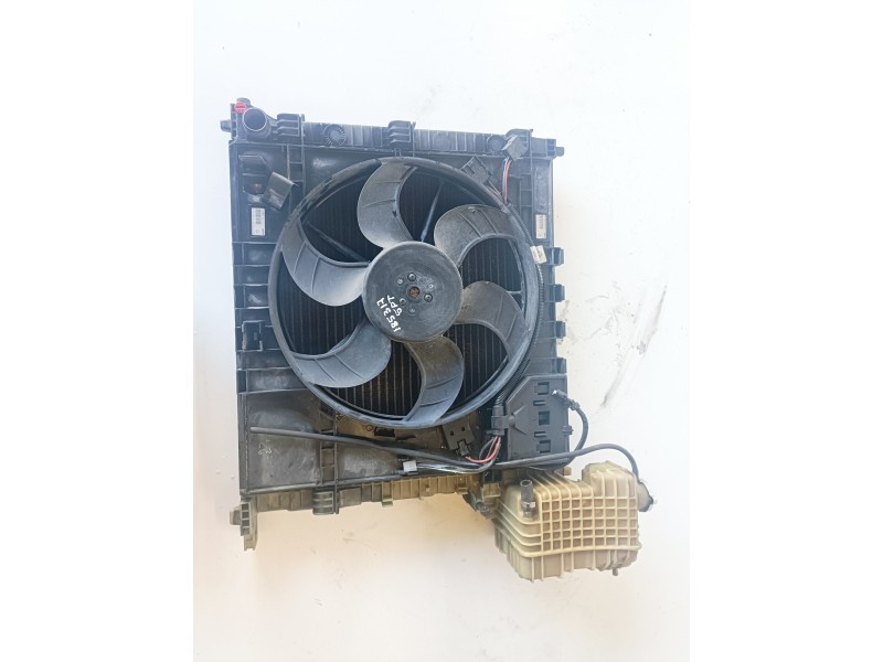 Recambio de electroventilador para mercedes-benz vito furgón (638) 611980 referencia OEM IAM 072090040F / 6385004800  