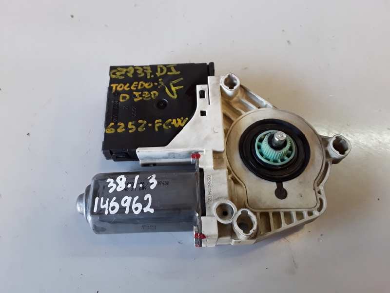 Recambio de motor elevalunas delantero izquierdo para seat toledo (5p2) bkd referencia OEM IAM 5P0837401N / 1T0959701G / 1K09597