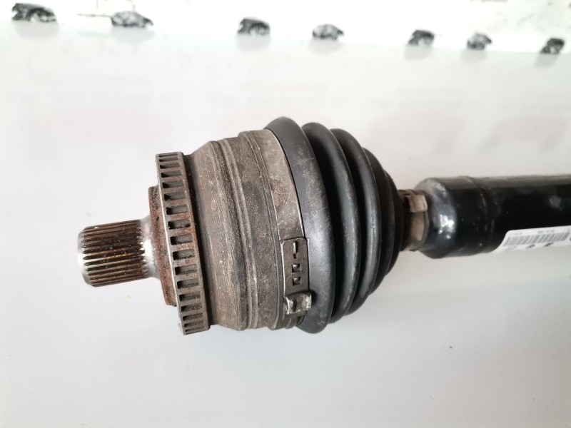 Recambio de transmision delantera derecha para audi a4 berlina (b5) afn referencia OEM IAM 8D0407272BJ  