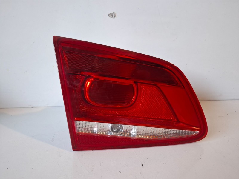 Recambio de piloto trasero izquierdo para volkswagen passat berlina (362) cff referencia OEM IAM 3AE945093D  