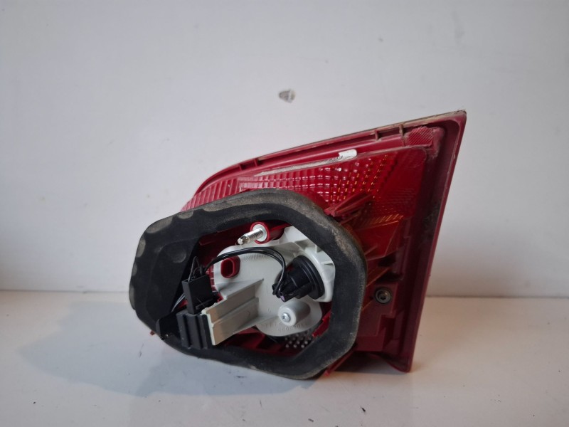 Recambio de piloto trasero izquierdo para volkswagen passat berlina (362) cff referencia OEM IAM 3AE945093D  