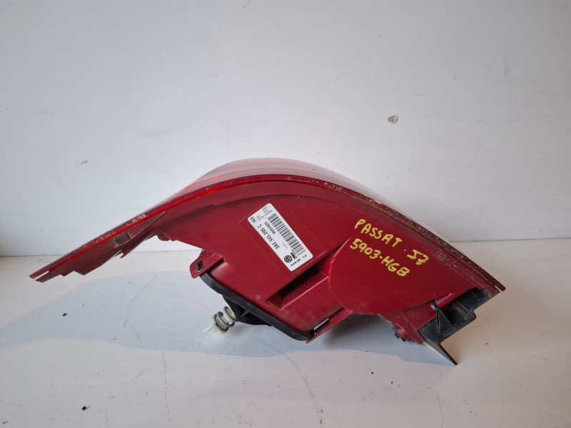 Recambio de piloto trasero izquierdo para volkswagen passat berlina (362) cff referencia OEM IAM 3AE945095C  