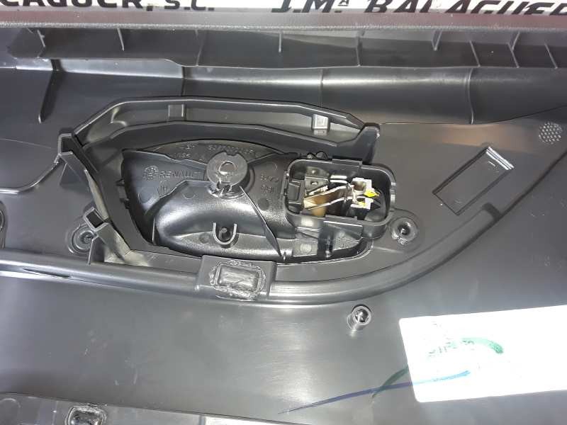 Recambio de guarnecido puerta delantera izquierda para renault captur i h5f412 referencia OEM IAM 809019807R  