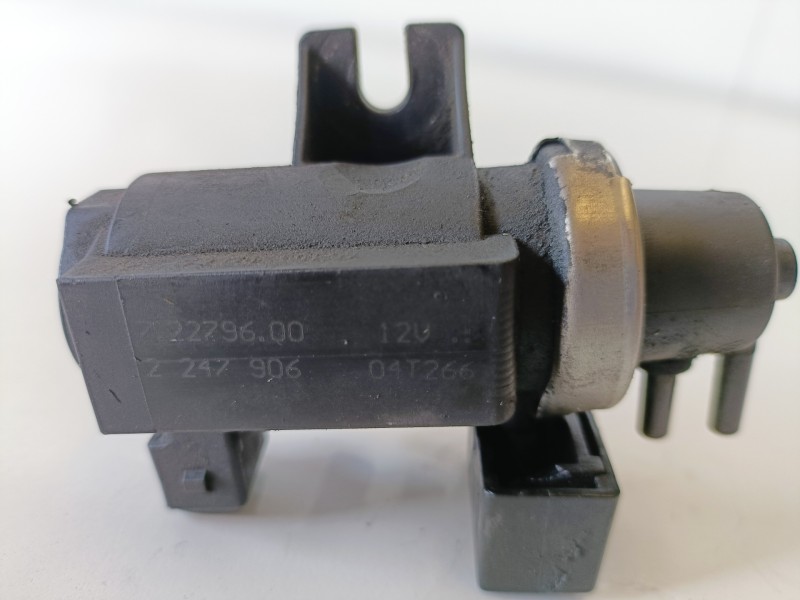 Recambio de valvula aire adicional para bmw serie 1 berlina (e81/e87) 204d4 referencia OEM IAM 72279600  