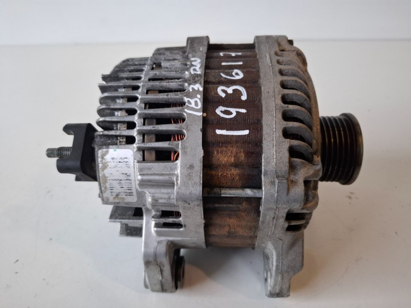 Recambio de alternador para renault latitude m9r817 referencia OEM IAM 8200654785  