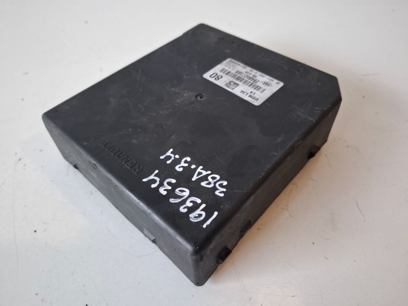 Recambio de caja reles / fusibles para renault latitude m9r817 referencia OEM IAM 284B60738R  