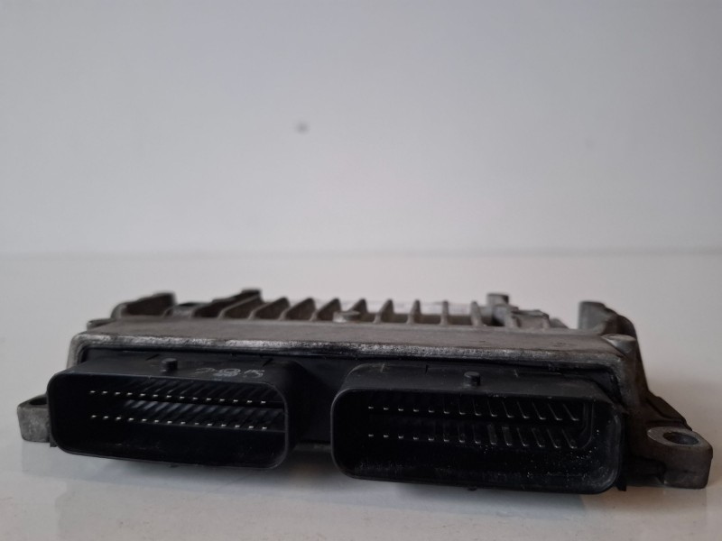 Recambio de centralita cambio automatico para renault latitude m9r817 referencia OEM IAM 310320117R  