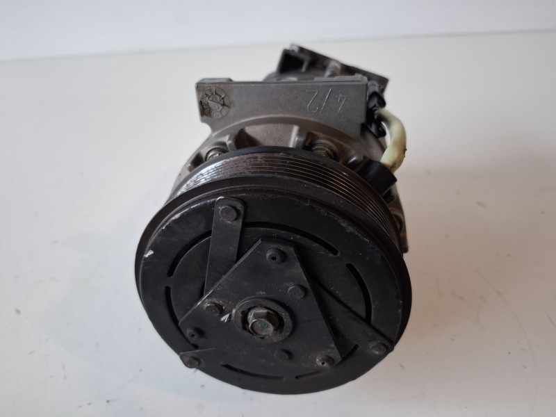 Recambio de compresor aire acondicionado para renault latitude m9r817 referencia OEM IAM 813765  
