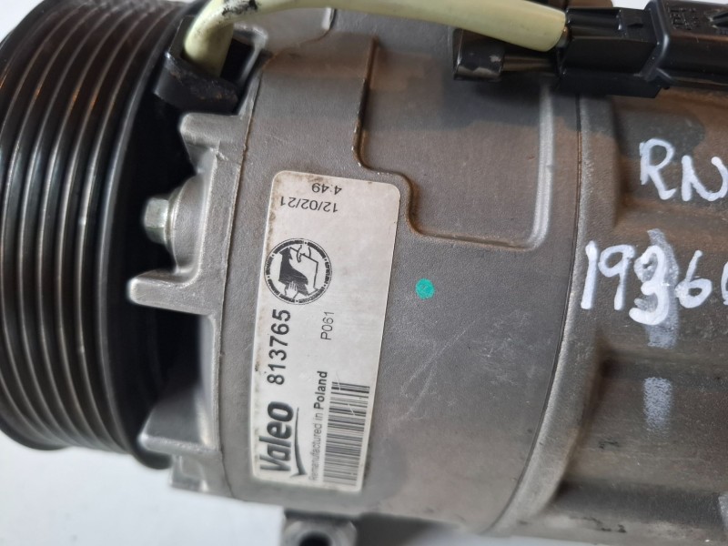 Recambio de compresor aire acondicionado para renault latitude m9r817 referencia OEM IAM 813765  