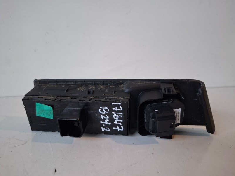 Recambio de mando elevalunas delantero izquierdo para volkswagen passat berlina (362) cff referencia OEM IAM   