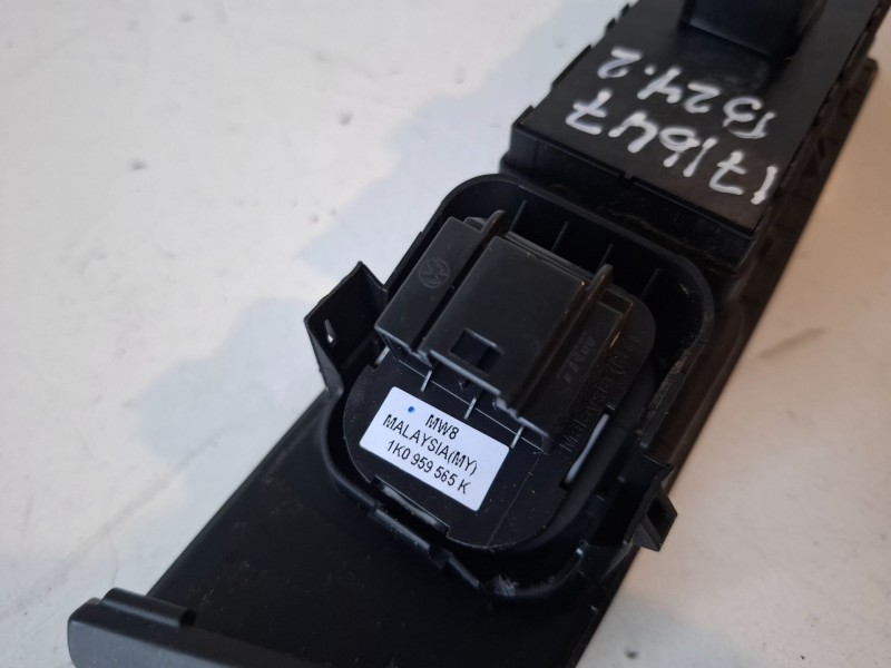 Recambio de mando elevalunas delantero izquierdo para volkswagen passat berlina (362) cff referencia OEM IAM   