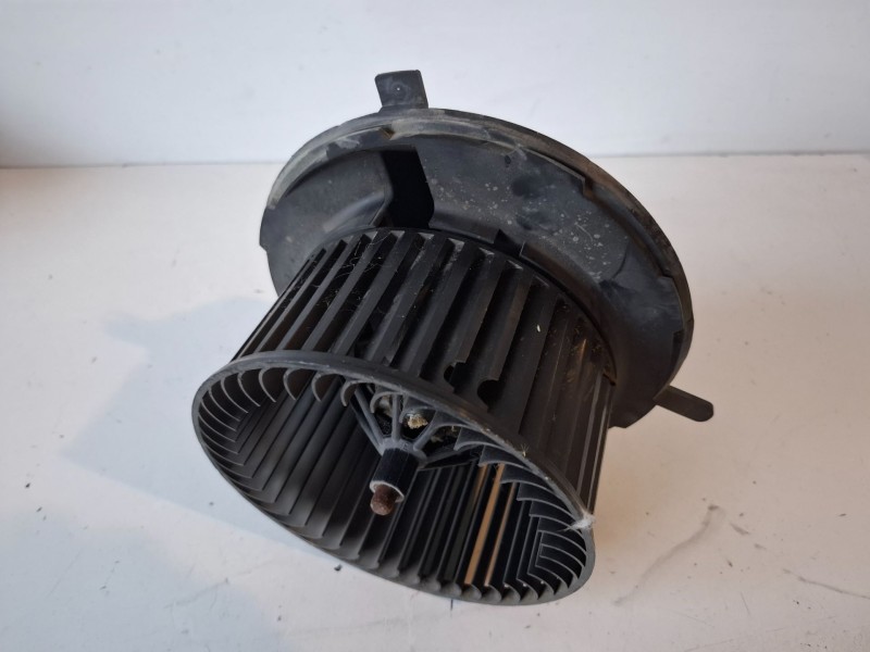 Recambio de ventilador calefaccion para volkswagen passat berlina (362) cff referencia OEM IAM   