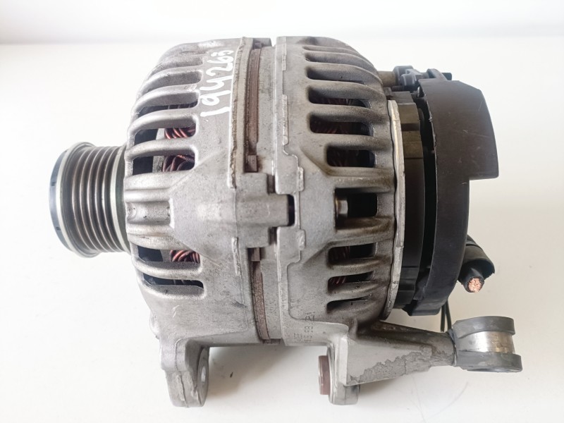Recambio de alternador para volkswagen passat variant (3c5) bkp referencia OEM IAM 06F903023F  