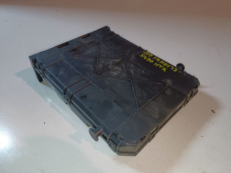Recambio de caja reles / fusibles para peugeot 207 8h01 referencia OEM IAM 9666951980  