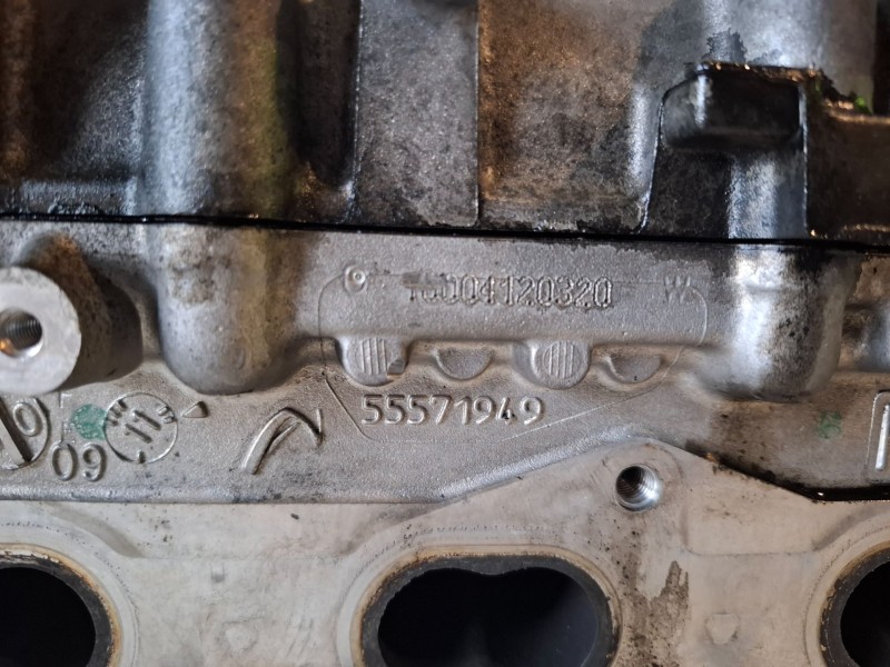 Recambio de culata para opel astra j berlina 5p a20dth referencia OEM IAM 55571949  