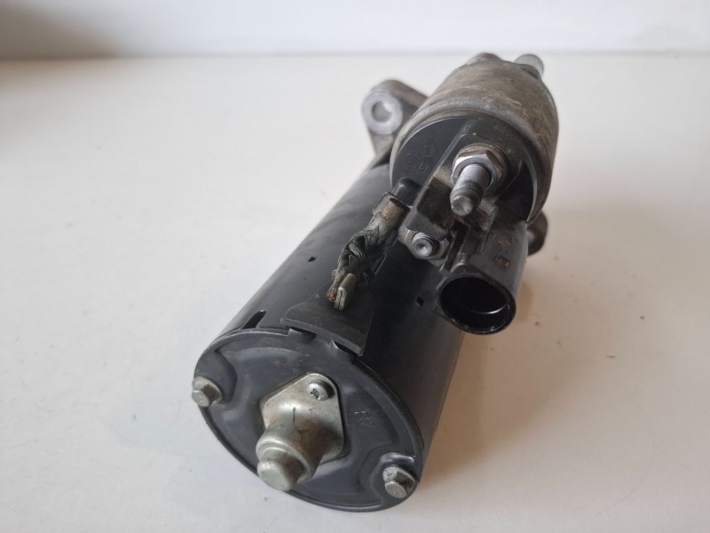Recambio de motor arranque para audi q7 (4l) bug referencia OEM IAM 0001125609  