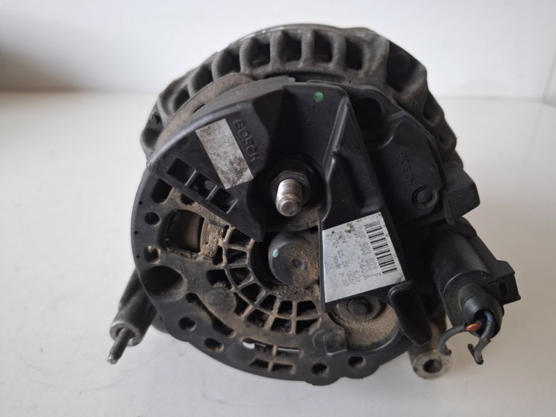 Recambio de alternador para audi a3 (8p1) bkd referencia OEM IAM 06F903023F  