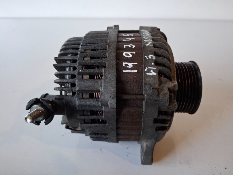 Recambio de alternador para nissan pathfinder (r51) yd25 referencia OEM IAM 23100EB315  