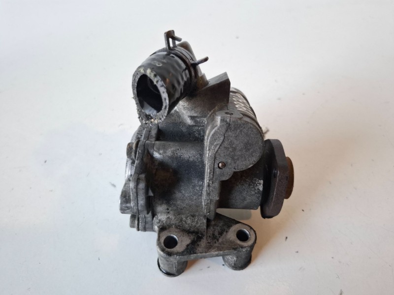 Recambio de bomba direccion para mercedes-benz clase c (bm 203) familiar 612962 referencia OEM IAM 0024669301  