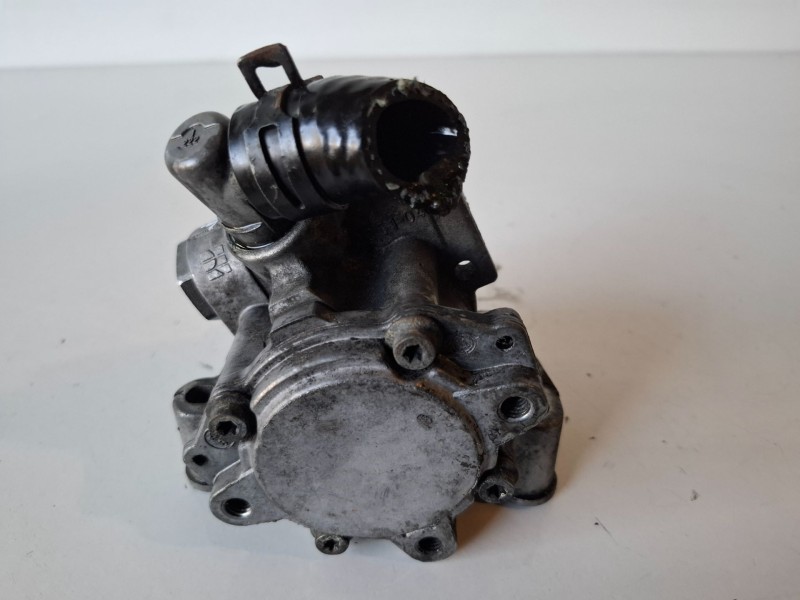 Recambio de bomba direccion para mercedes-benz clase c (bm 203) familiar 612962 referencia OEM IAM 0024669301  