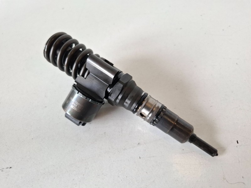 Recambio de inyector para audi a4 avant (8e) bre referencia OEM IAM 03G130073G  