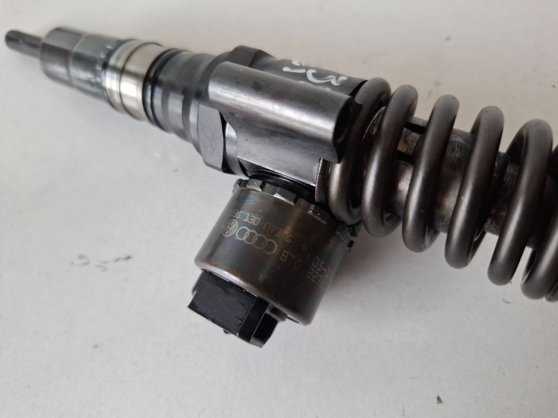 Recambio de inyector para audi a4 avant (8e) bre referencia OEM IAM 03G130073G  