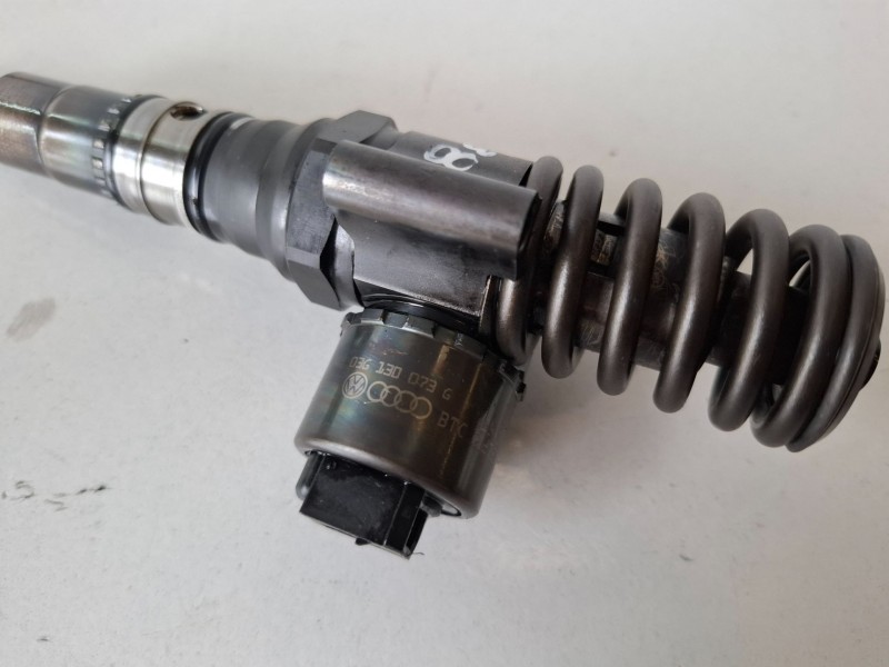 Recambio de inyector para audi a4 avant (8e) bre referencia OEM IAM 03G130073G  